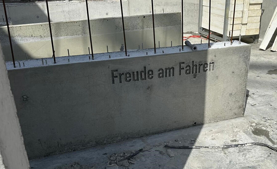 Freude_am_Fahren_Beton_Form1.jpg